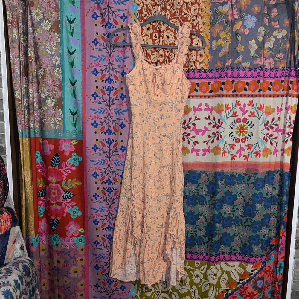 STITCH & PINE Peach Floral Rayon/Poly Blend Midi Dress